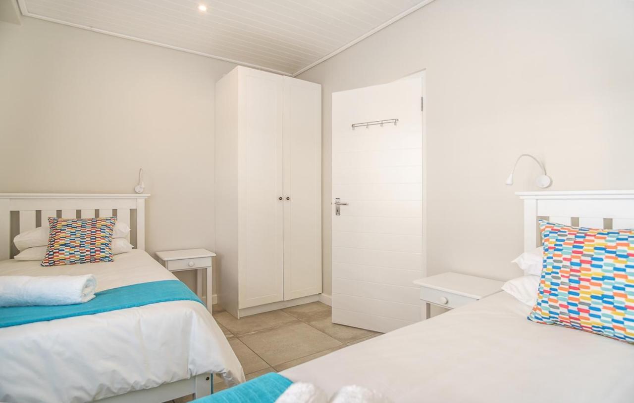 Fork West Holiday Apartments エーランズ・ベイ エクステリア 写真