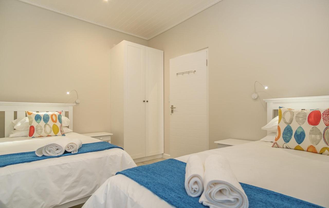 Fork West Holiday Apartments エーランズ・ベイ エクステリア 写真
